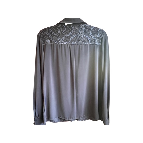 Pretty navy blue button up blouse with lace details and tie. Size large. - Picture 11 of 11